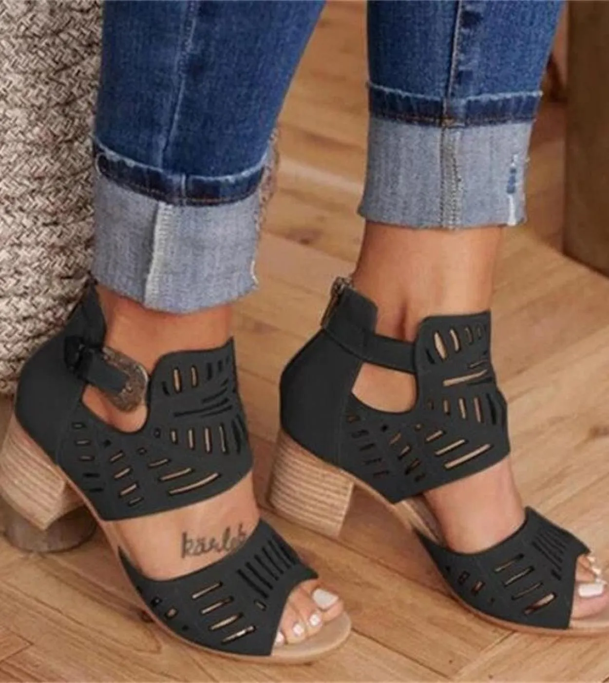 Women's Summer Sandals Elegant Mid Heel Slip-On with Buckle Open Toe Artificial Casual Sandals.